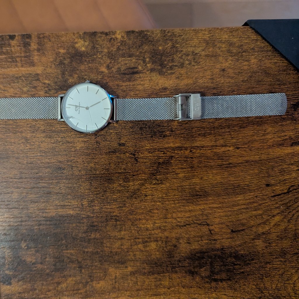 Daniel Wellington Watch 10$